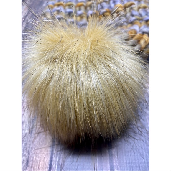 READY TO SHIP 100% Merino Wool Hat🧶 - Picture 3 of 4